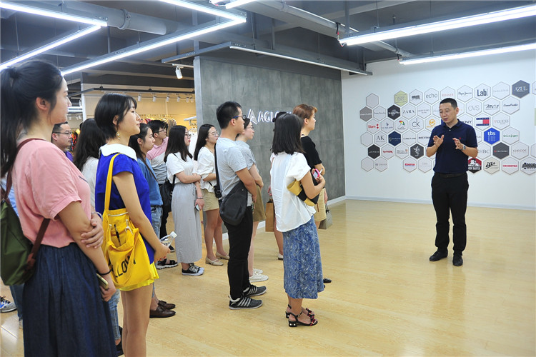 融入故事会 共筑中嘉梦——汇鸿中嘉公司青年员工参观生产基地感受企业文化