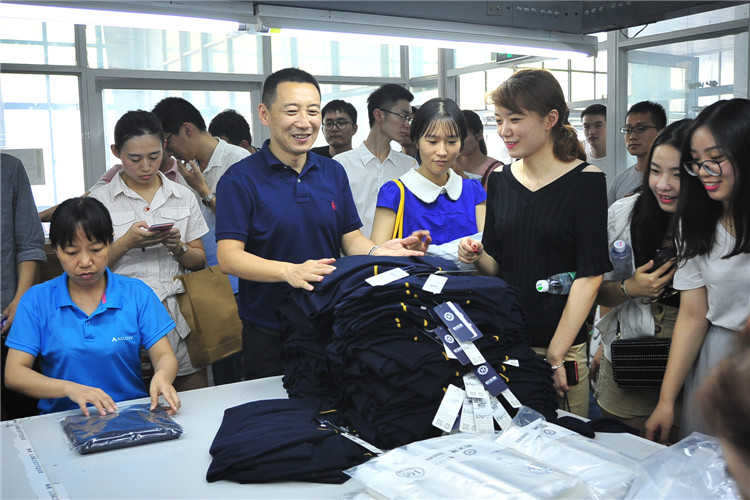 融入故事会 共筑中嘉梦——汇鸿中嘉公司青年员工参观生产基地感受企业文化